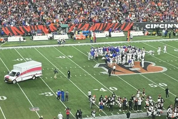 Entró una ambulancia al emparrillado