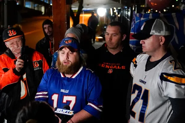 Los fans se unieron en oración