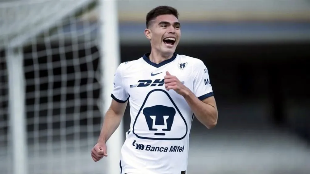 Vásquez con los Pumas