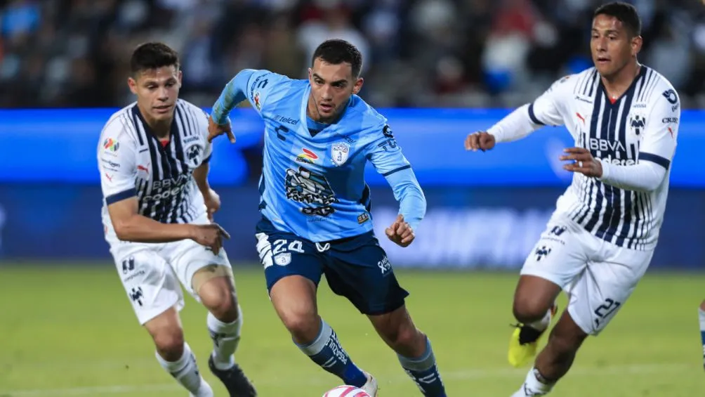Luis Chávez en encuentro ante Monterrey