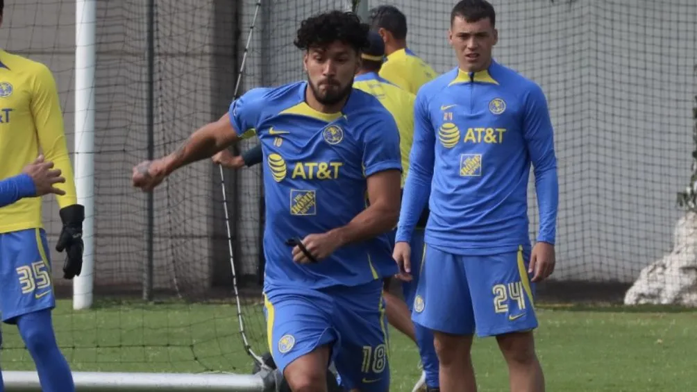 Valdez en entrenamiento con las Águilas