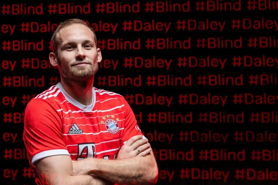 Blind llega procedente del Ajax