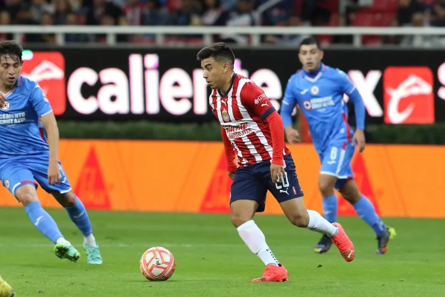 Fernando Beltrán durante un partido con Chivas