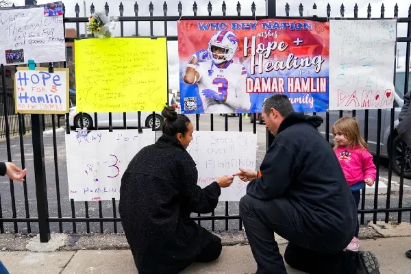 Las muestras de cariño afuera del hospital