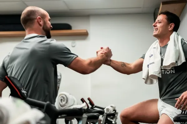 El mexicano hizo trabajo físico