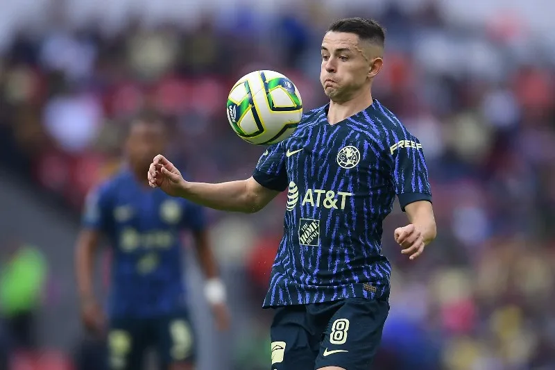 Álvaro Fidalgo con el América