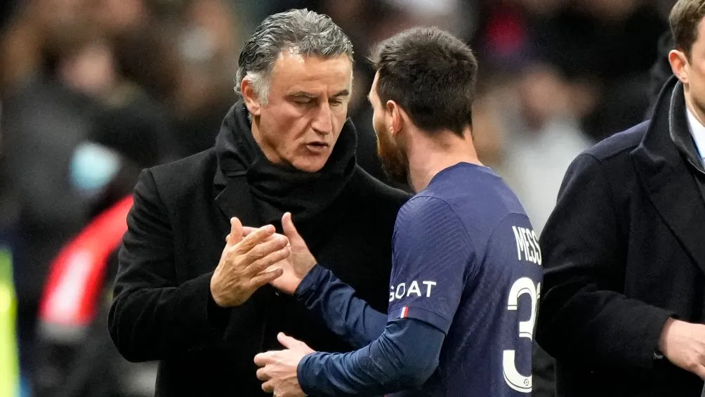 AP Messi salió vitoreado por su técnico Galtier