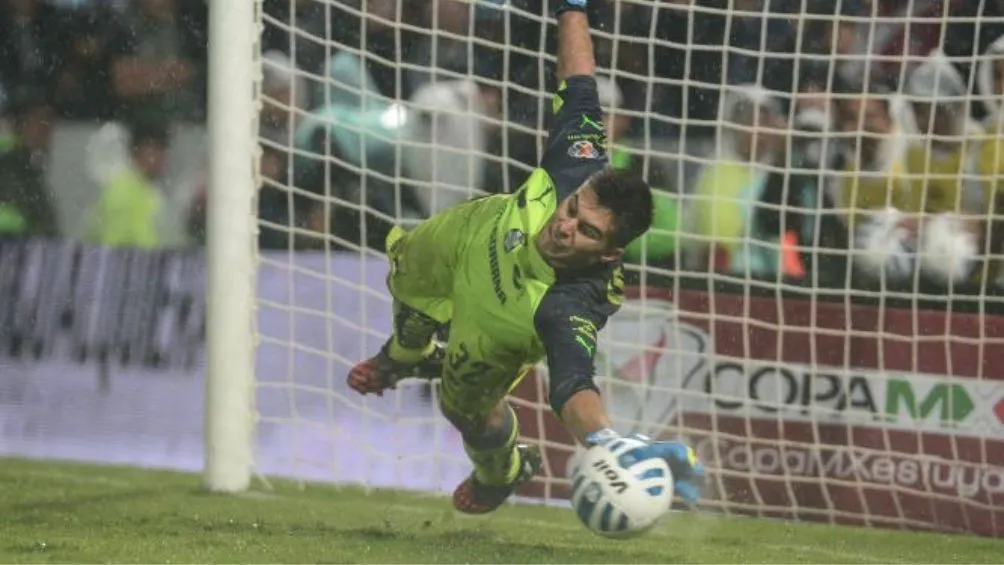 González como arquero de Santos Laguna