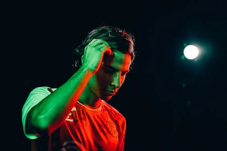 TWITTER @DiegoLainez10 Diego Lainez en sesión de fotos para el club Braga