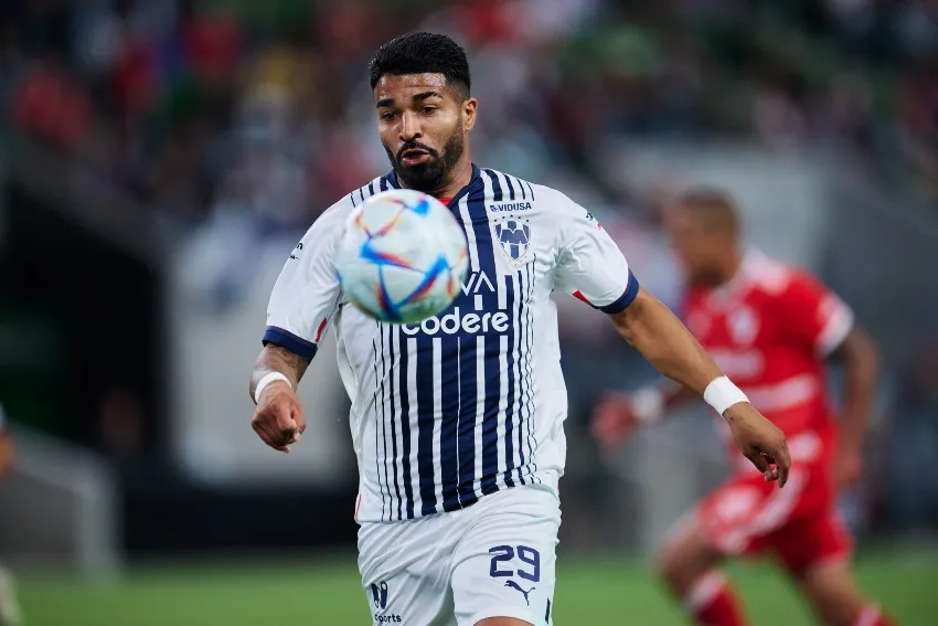 Aguirre en un partido de Monterrey