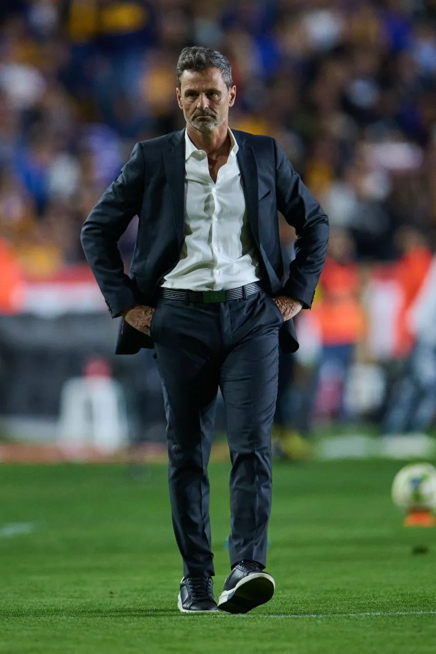 Diego Cocca en un partido de Tigres