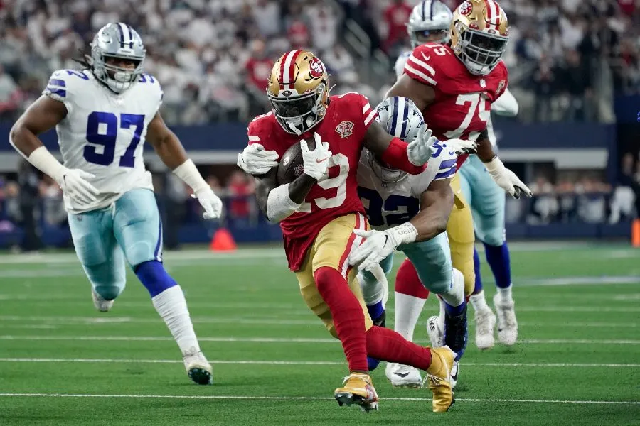 49ers y Dallas en partido de la reciente temporada de NFL