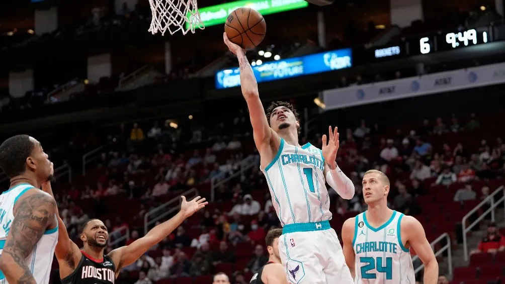 Charlotte cortó racha de cinco derrotas