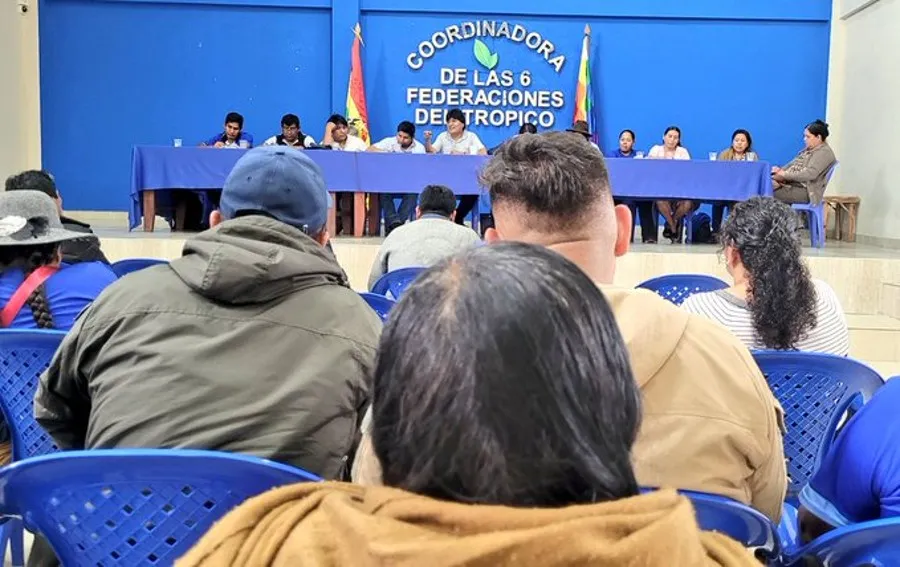 Evo Morales presentado como presidente del Atlético Palmaflor