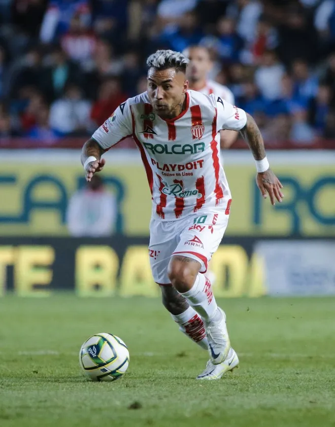 TWITTER: @ClubNecaxa Damián Batallini en el encuentro ante Cruz Azul