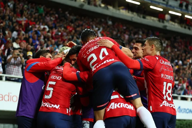 Chivas festejado autogol de Toluca