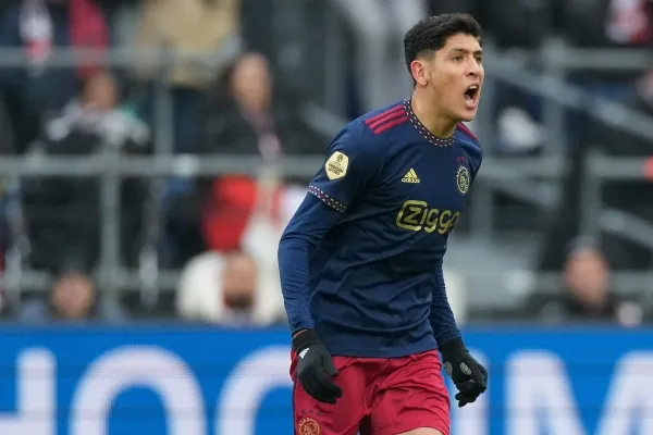 Edson Álvarez en el duelo