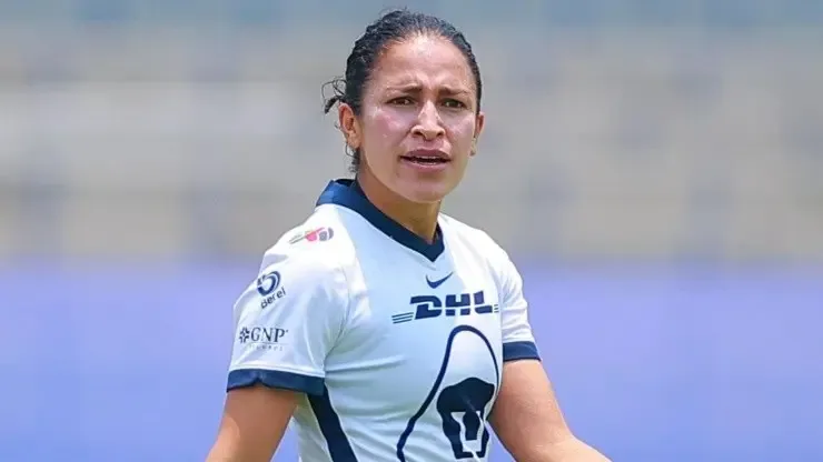 IMAGO7 Dirce Delado con Pumas