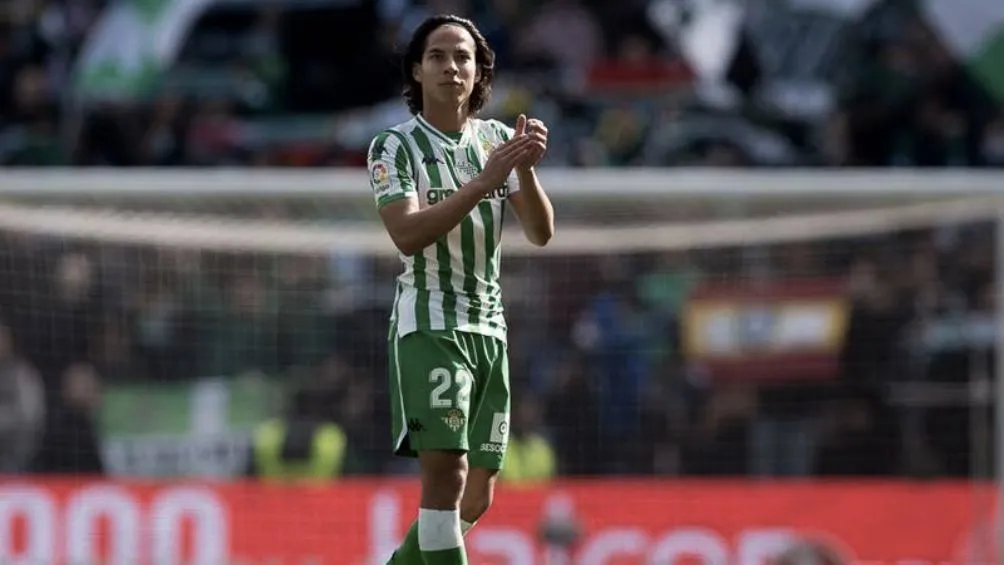 Diego Lainez con el Real Betis Balompié
