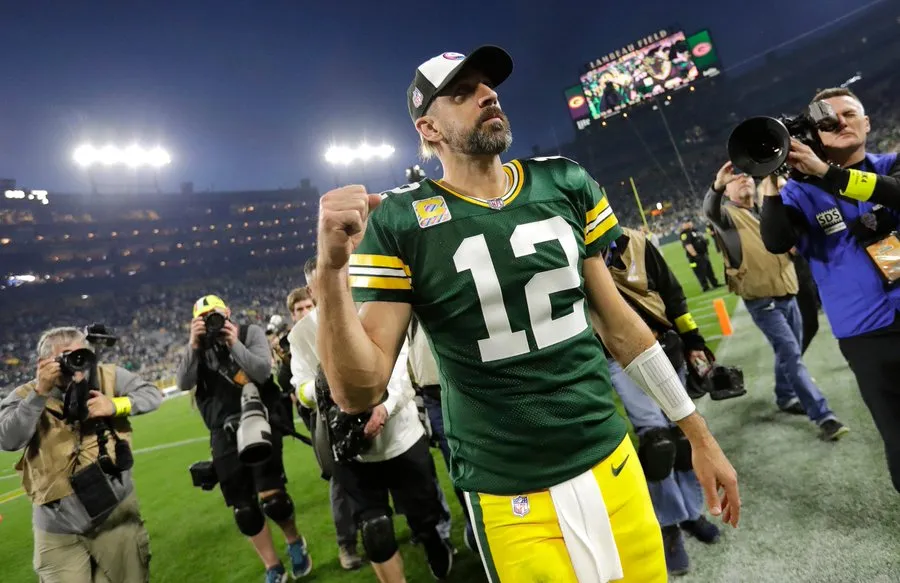 Aaron Rodgers podría seguir su carrera en Jets