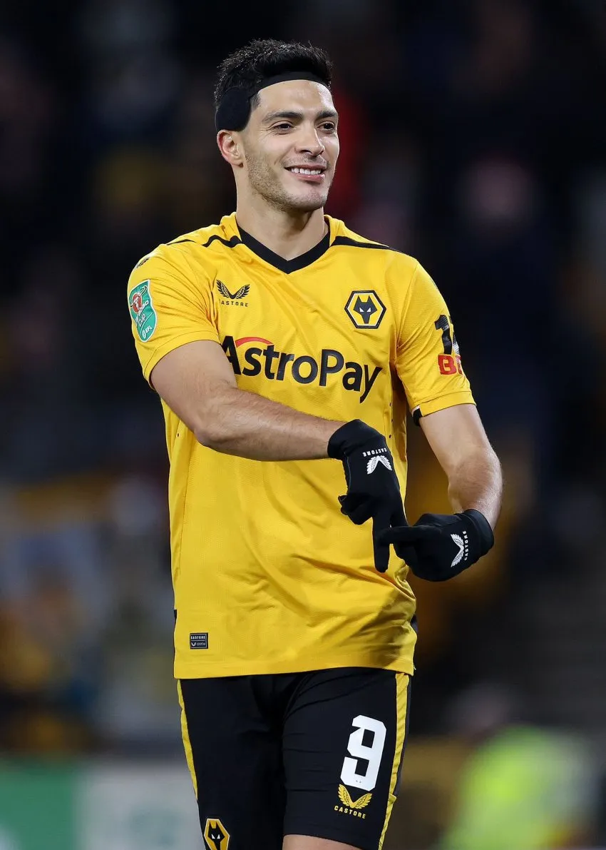 Raúl Jiménez en un partido con Wolves