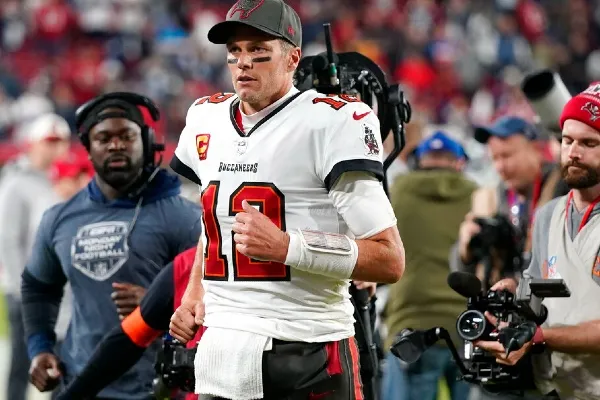 AP Puede continuar en Tampa Bay