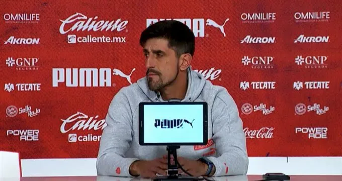 Veljko Paunović en conferencia de prensa