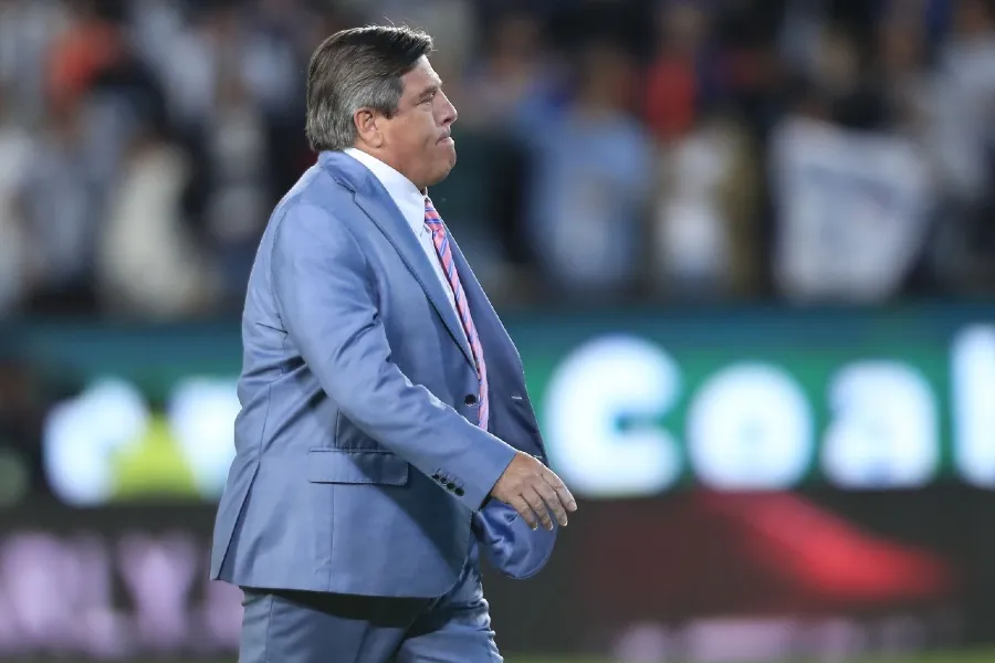 Miguel Herrera en partido con Tigres