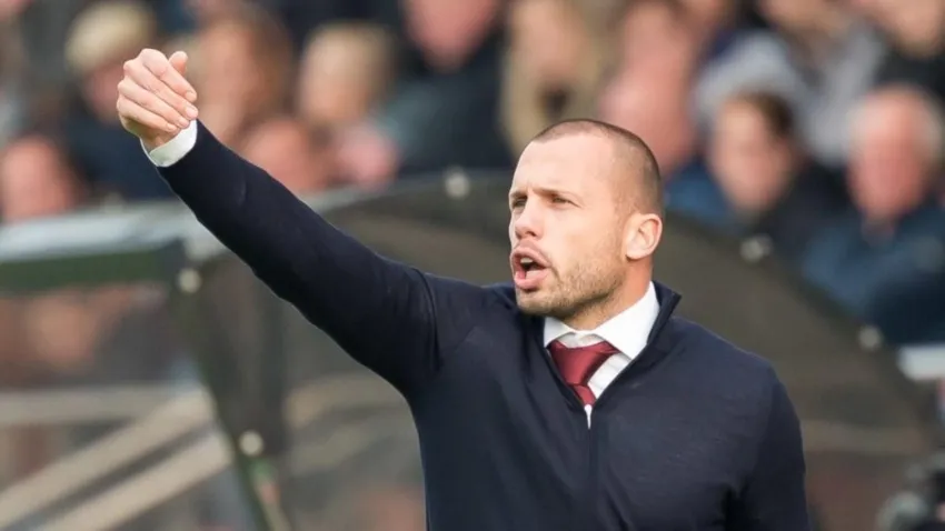 ESPECIAL John Heitinga, DT interino de Ajax