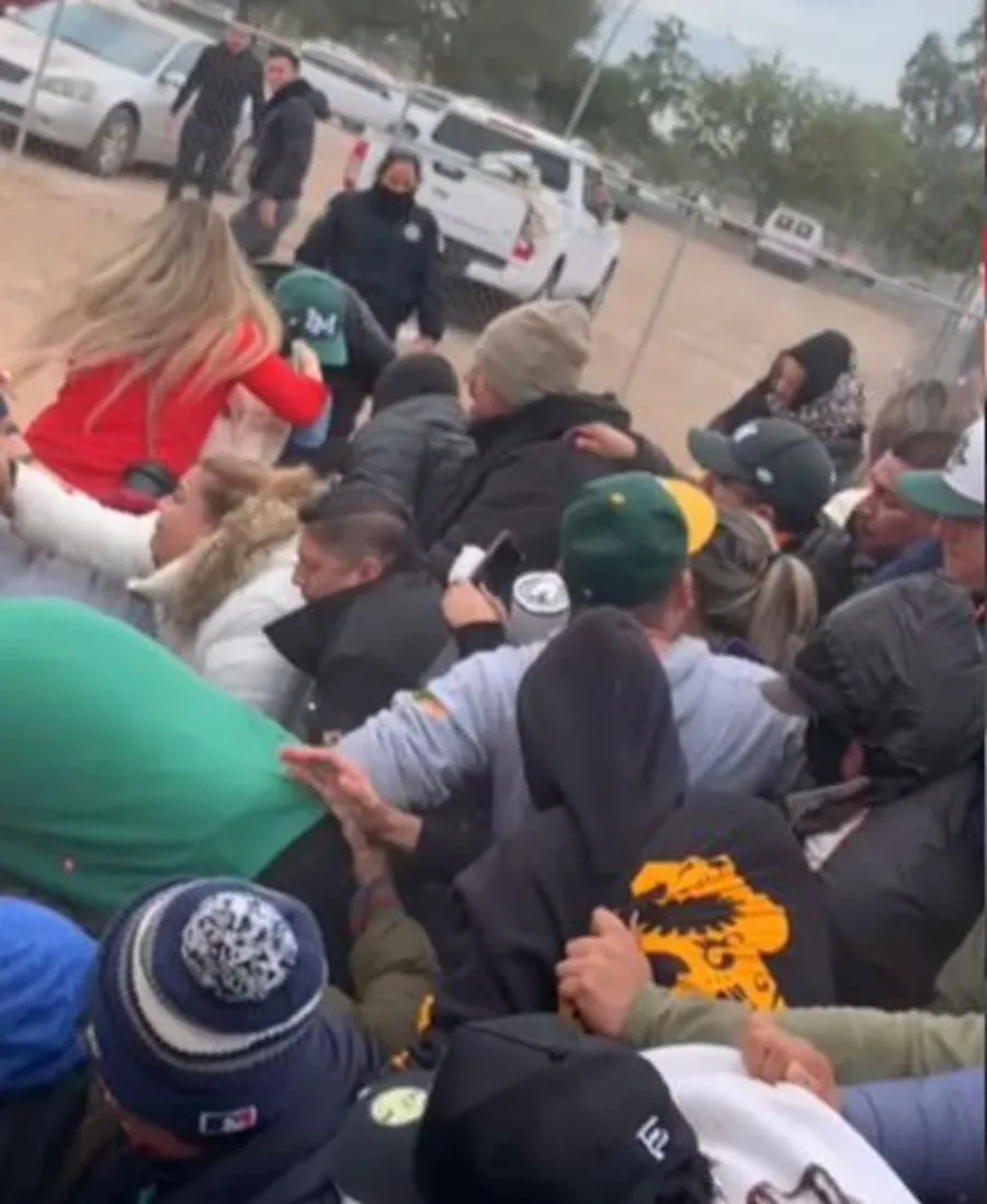 ESPECIAL Estampida a las afueras de la taquilla