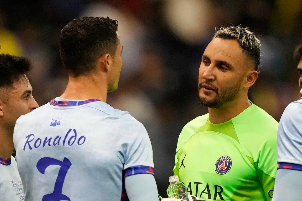 Keylor Navas se saludó con Cristiano Ronaldo