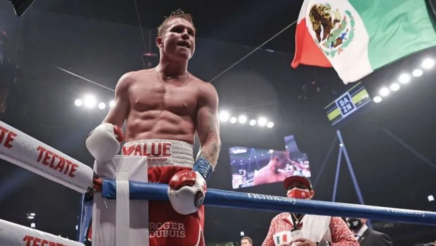 Canelo después de una pelea en Las Vegas