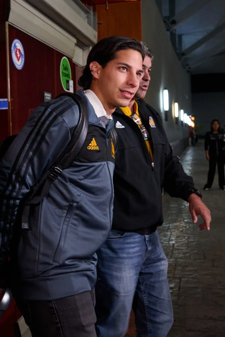 Lainez en presentación con Tigres
