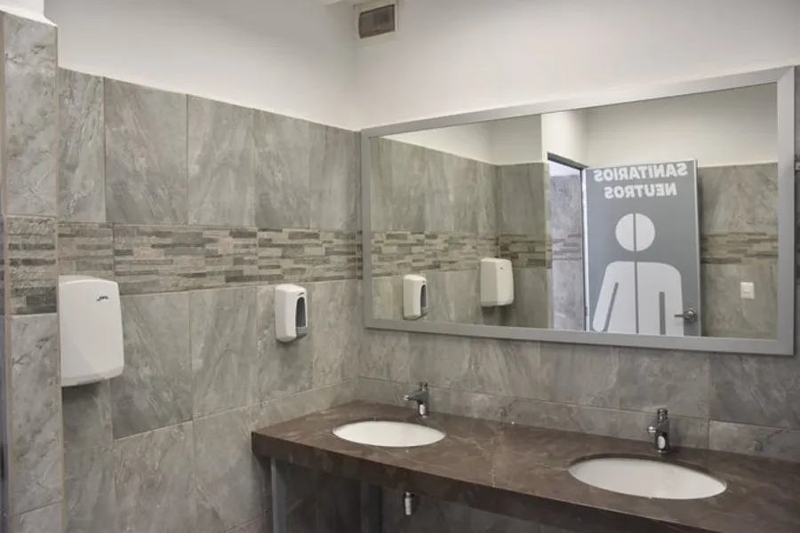 Inauguración de los baños en la UNAM