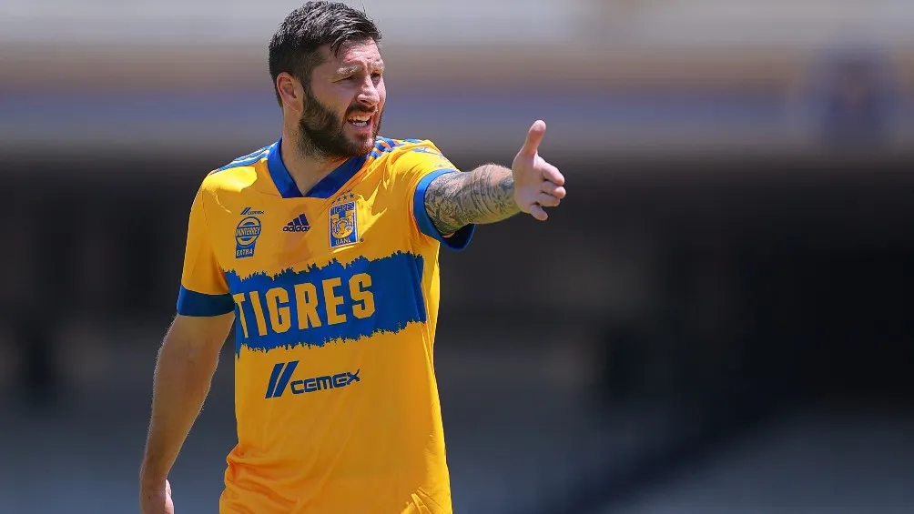 André-Pierre Gignac durante un partido