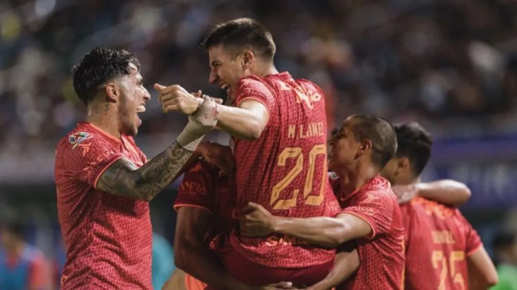 Bravos festeja la victoria ante Mazatlán