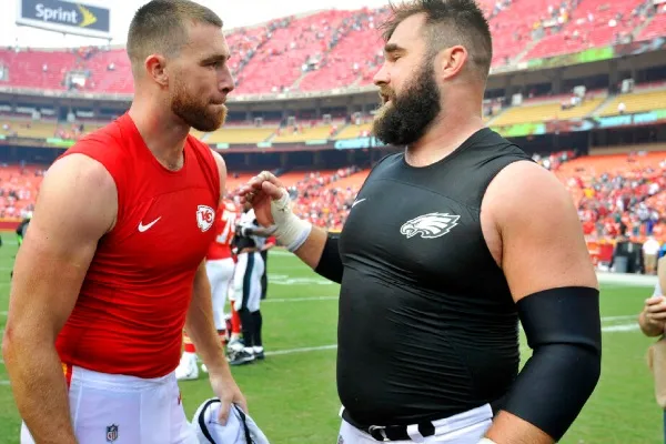 AP Los hermanos Kelce