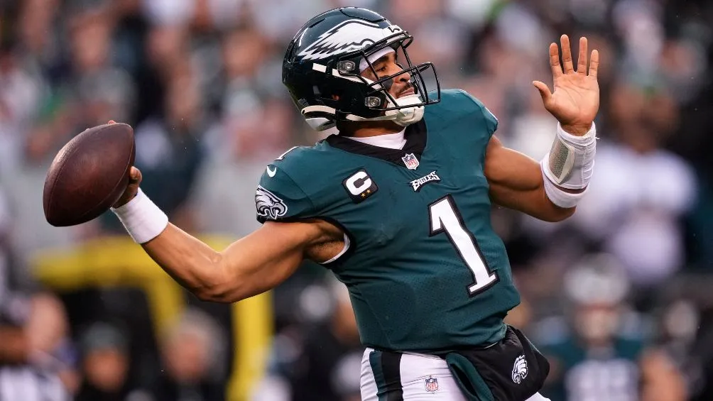 Jalen Hurts, quarterback de los Eagles