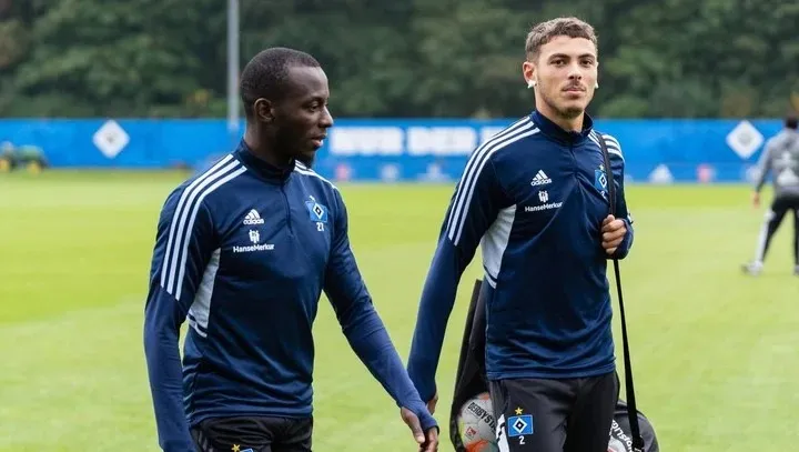 ESPECIAL Dompe y Mikelbrencis durante un entrenamiento en el Hamburgo