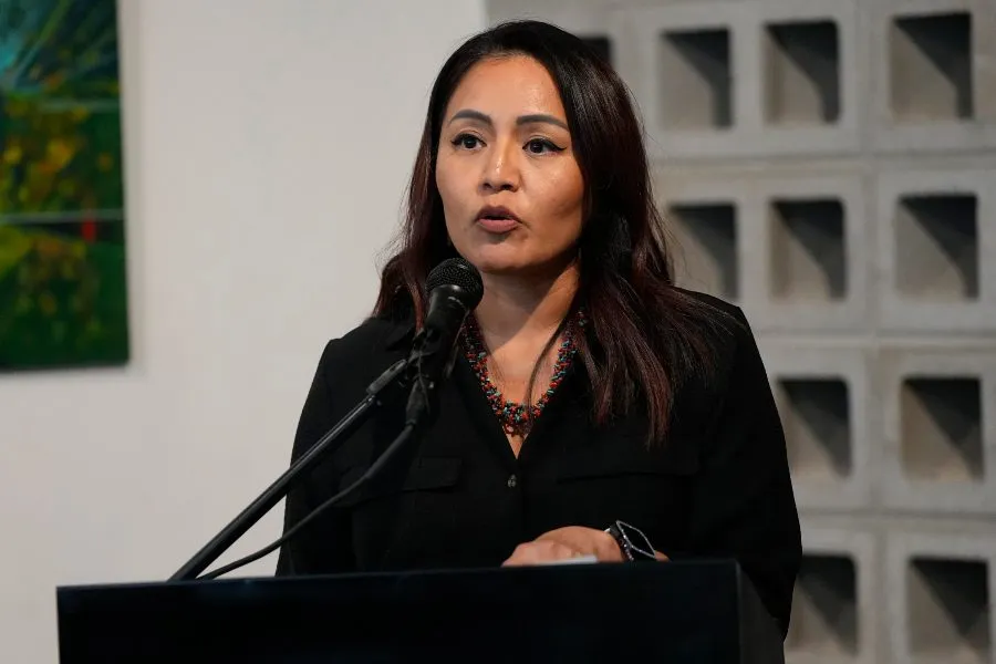 Nativa de Estados Unidos en protesta