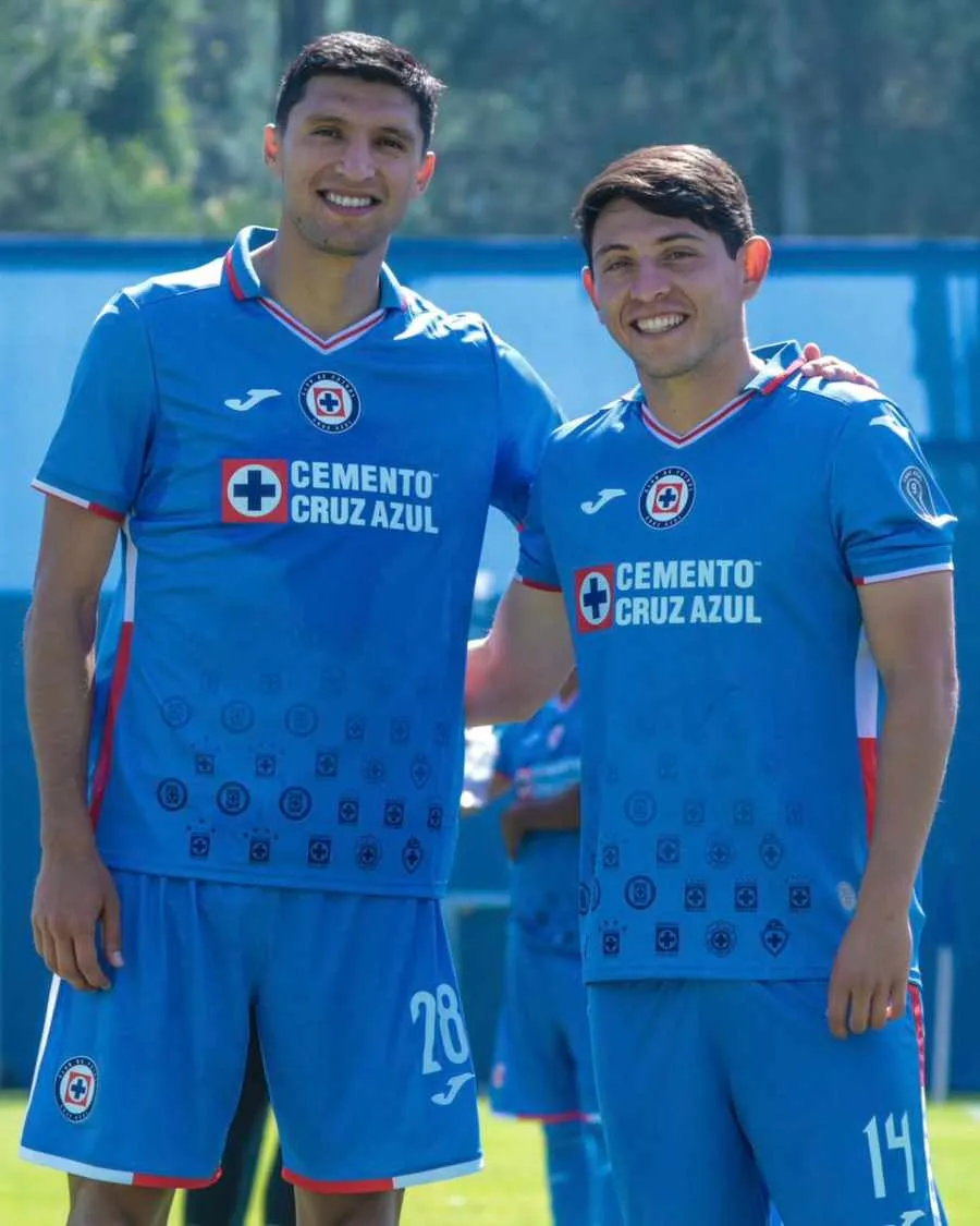 Jordan Silva es presentado con Cruz Azul