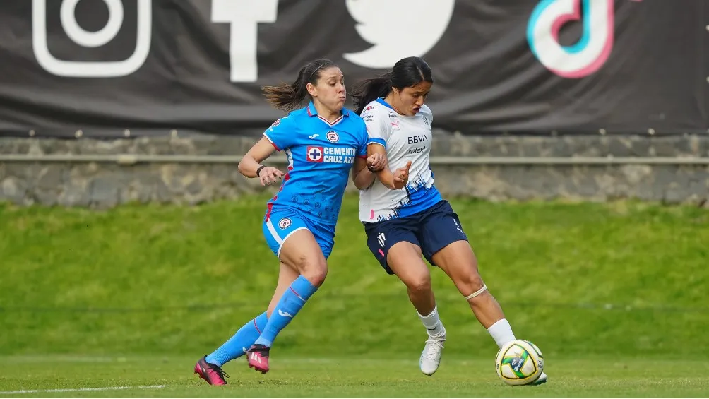 Rayados y Cruz Azul tuvieron un agerrido partido