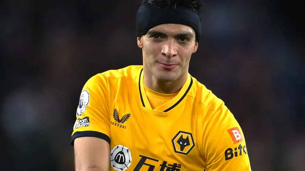 Raúl Jiménez con los Wolves