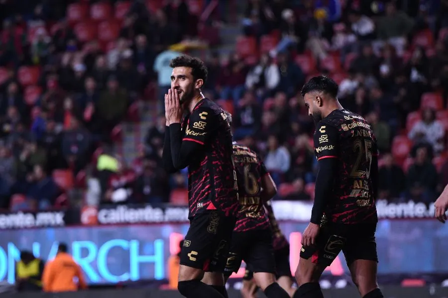 Partido de la Liga MX en el Estadio Caliente