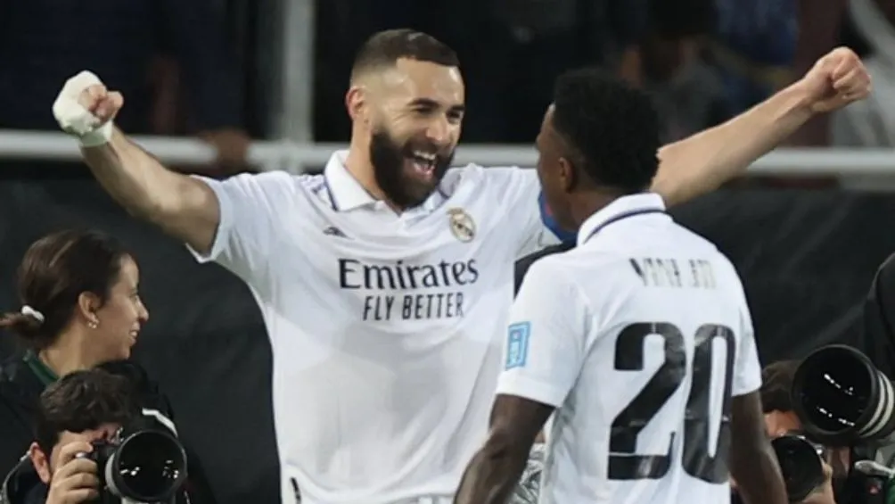 Karim Benzema celebra su anotación en la final del Mundial de Clubes