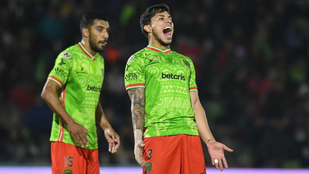 Carlos Salcedo vuelve a la polémica