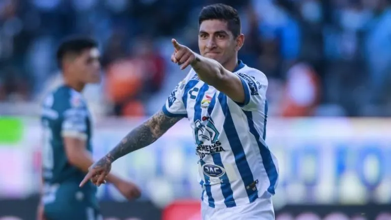 Guzmán cuando jugaba con Pachuca