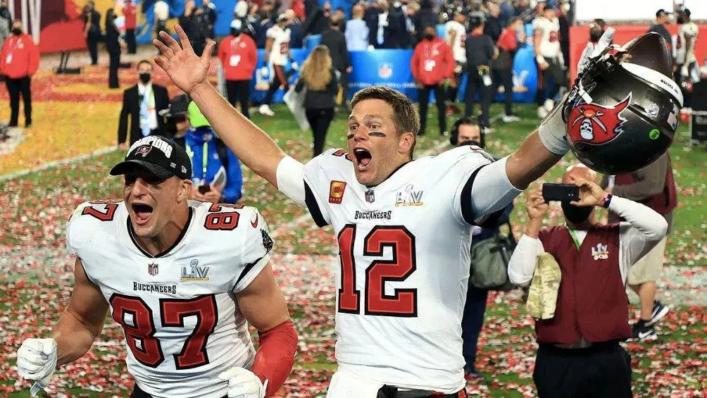 Brady y los Bucs aprovecharon la maldición ante Chiefs