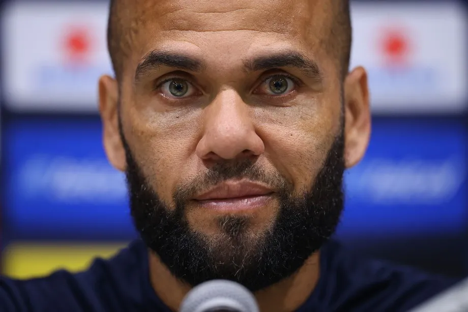 Dani Alves sigue en prisión preventiva