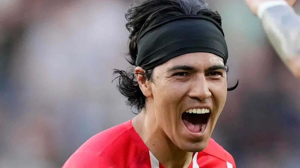 Guti celebra un gol con el PSV